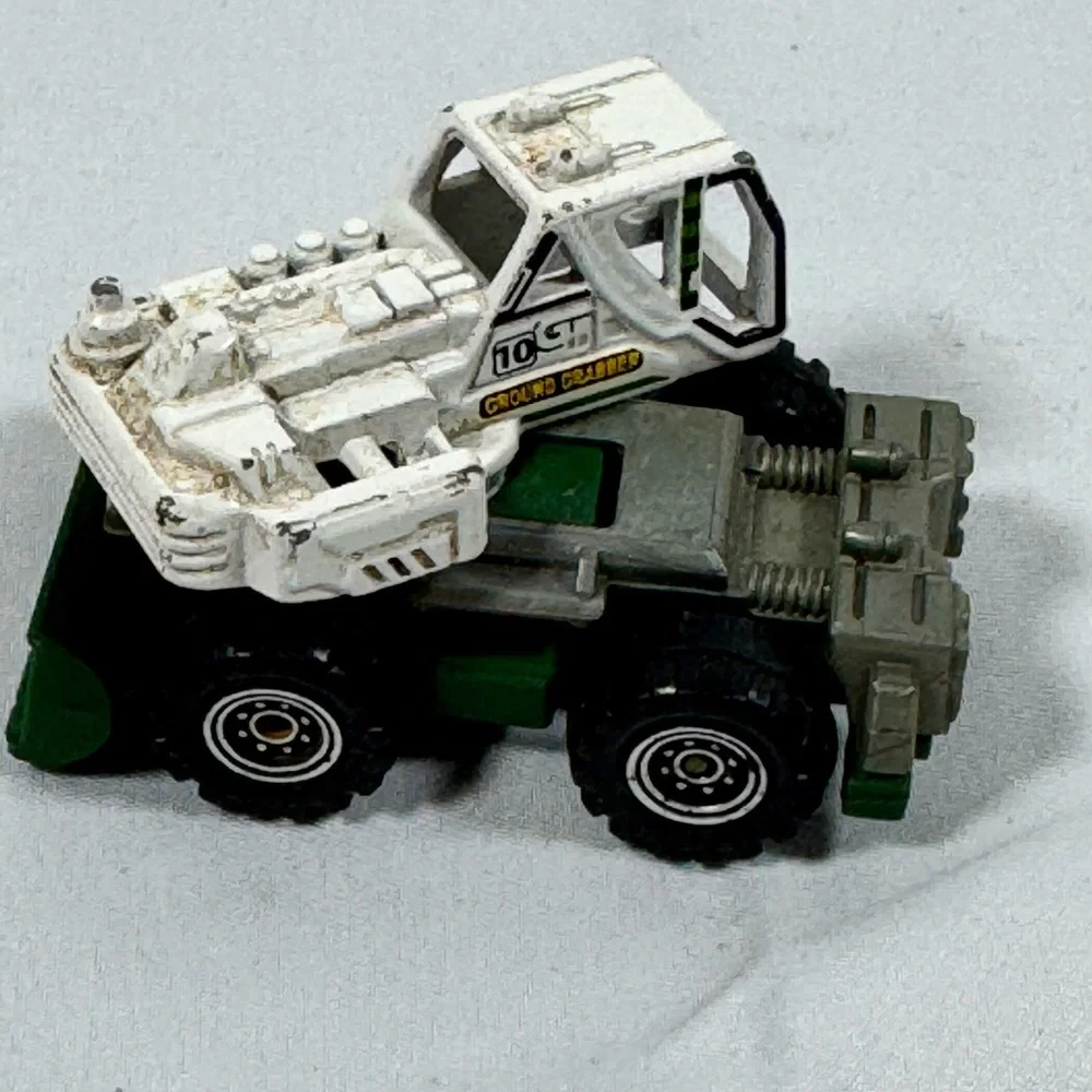 Matchbox 2013 Ground Grabber Adventure Truck‎ - White and Green